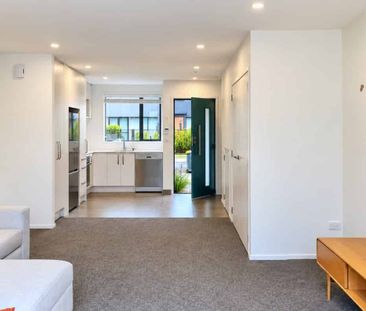 Mangere, 2 bedrooms - Photo 1