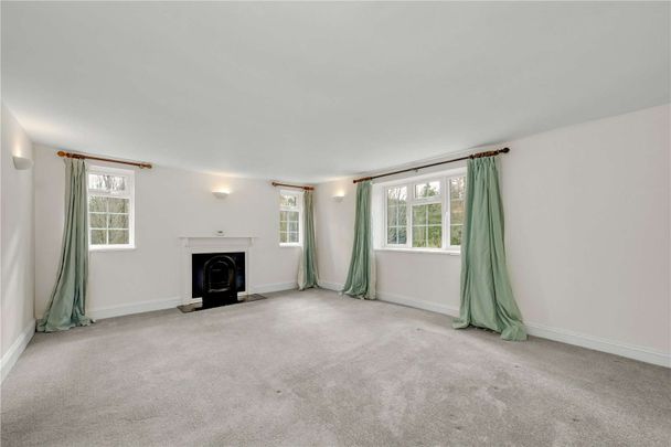 Five bedroom detached Farmhouse set within 125-acre estate in Windlesham - Photo 1