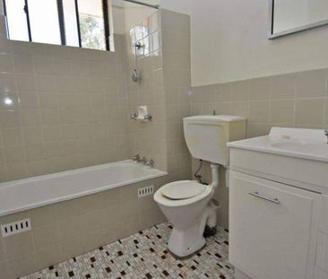 AFFORDABLE CBD RE-FURBISHED UNIT - Photo 6