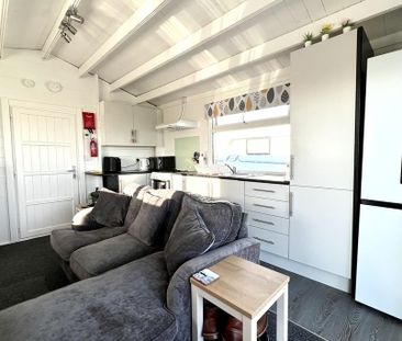 Parkland, Kingsbridge, TQ7 - Photo 1