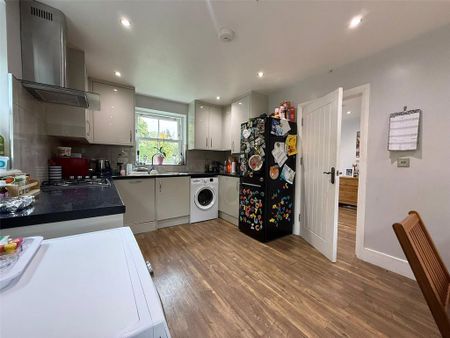 2 bedroom detached house to rent - Photo 5