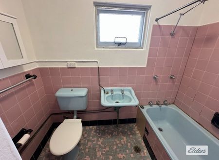 Two-Bedroom Apartment for Rent! - Photo 5