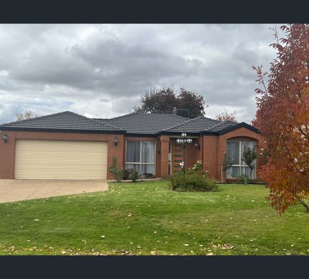 37 Wright Avenue, Shepparton, Vic 3630 - Photo 1