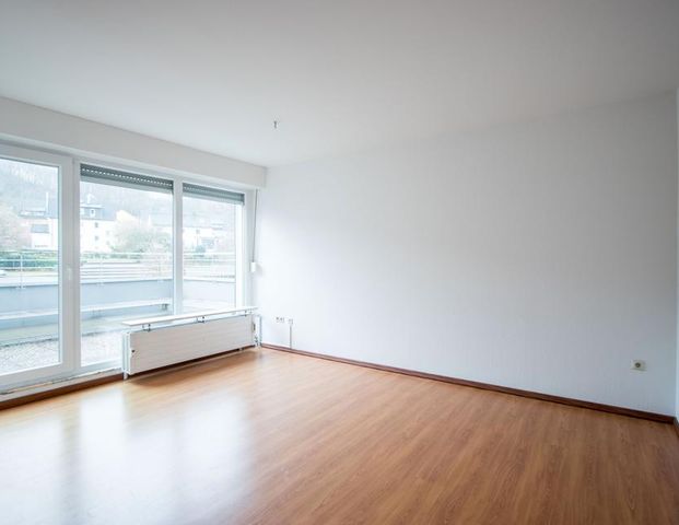 Barrierearme 2,5-Zimmer-Wohnung mit schöner Dachterrasse im Herzen von Wetter-Wengern! - Foto 1