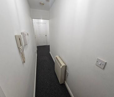 St Lukes Place, Heywood - Photo 6