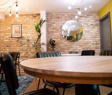 Studio Silver - Photo 6