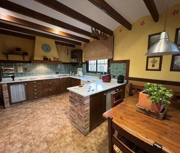 Luxury 3 room Detached House for rent in Elche, Valencia - Photo 5