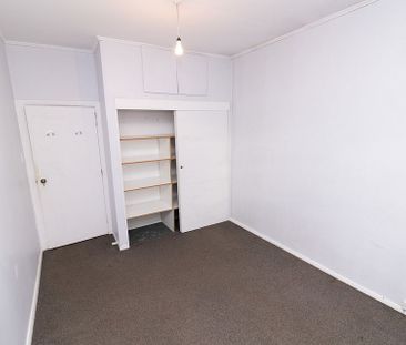 Charming 3BR Home in Fairfield! - Photo 6