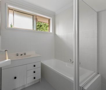 FRESHLY UPDATED HOME! - Photo 4