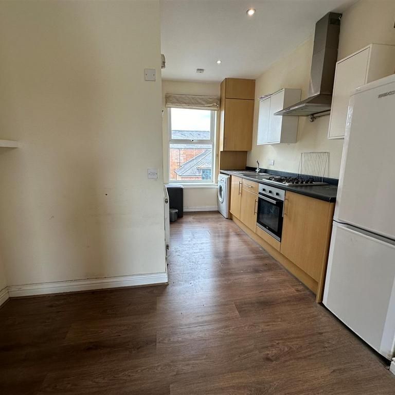 1 bedroom flat to rent - Photo 1