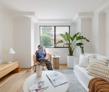 Courtyard apartment in resort-style ‘Somerset Mews’ - Photo 1