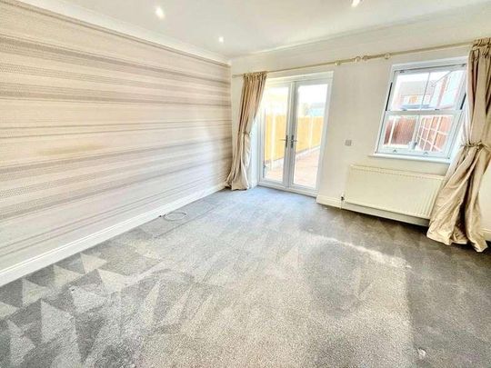 York Mews, Great Wakering, Southend-on-sea, Essex, SS3 - Photo 1