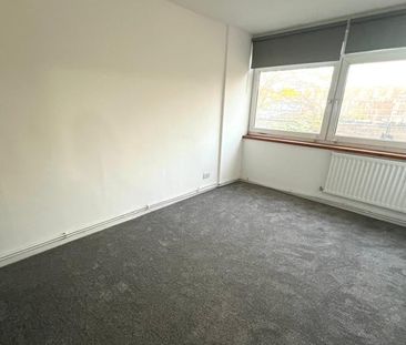 3 Bed Flat, Mcausland House, E3 - Photo 2