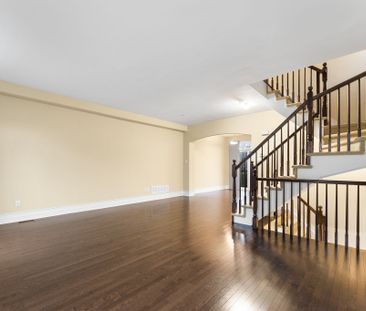 For Lease - 212 Accolade Private, South of Baseline to Knoxdale, On... - Photo 2