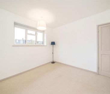 3 bedroom maisonette to rent - Photo 5