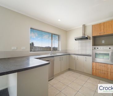 Spacious Family Home - Photo 2