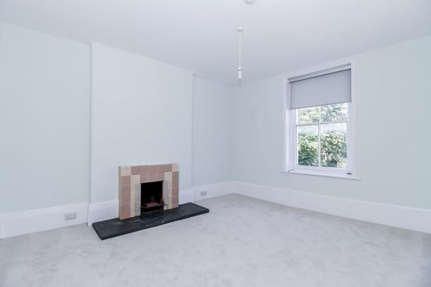 Causeway, Bicester - Photo 1
