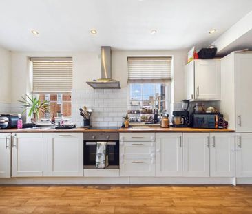 2 bedroom apartment to rent - Photo 4