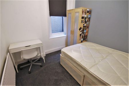 Tavistock Road, Jesmond - Photo 3