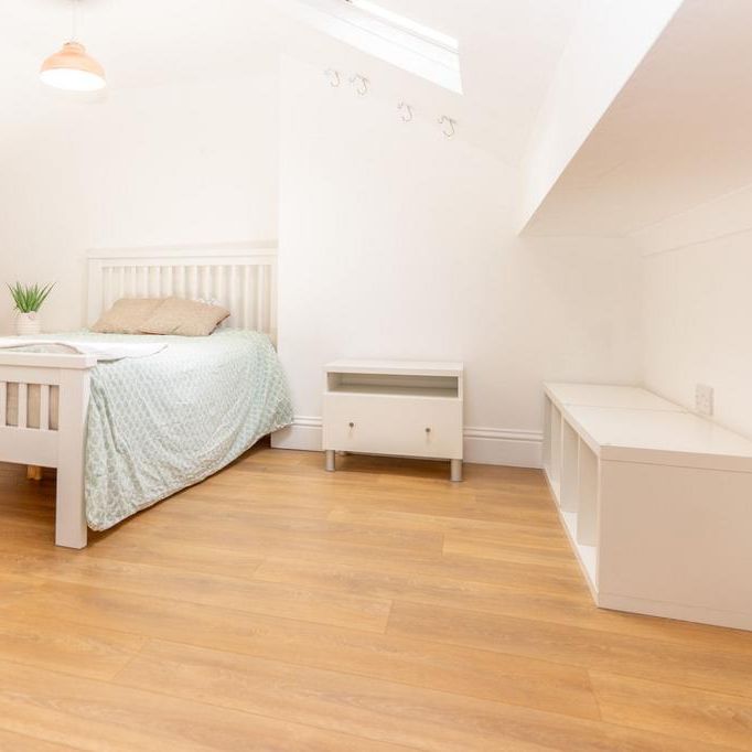 4 bedroom terraced house to rent - Photo 1