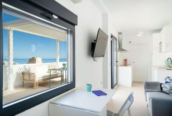 PRECIOSO ESTUDIO CON AMPLIA TERRAZA EN LOS BOLICHES