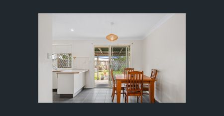 Neat & Tidy Home on Spacious Corner Block - Photo 3