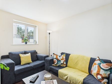 Room in a Shared House, Smithdown Lane, L7 - Photo 4