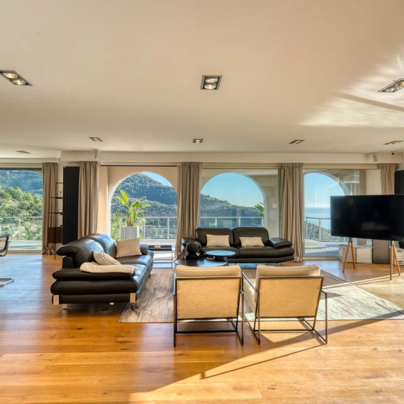 VILLA EZE RÉNOVÉE 323 M2, 5 CHAMBRES. - Photo 1