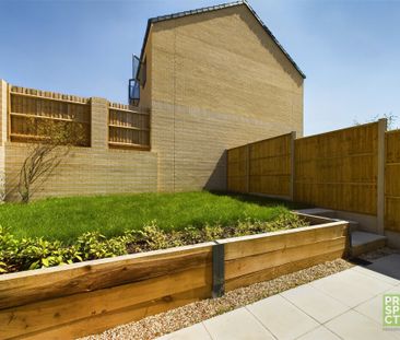 3 bedroom House in Coopers Hill, Bracknell - Photo 6