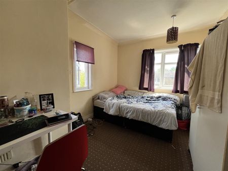 Drummond Avenue, Headingley, LS16 5JZ, Leeds - Photo 3