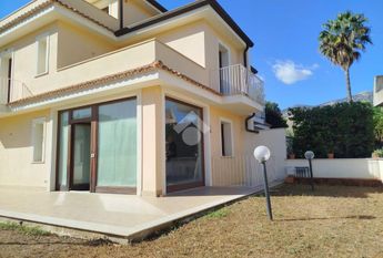 Porzione di bifamiliare in affitto