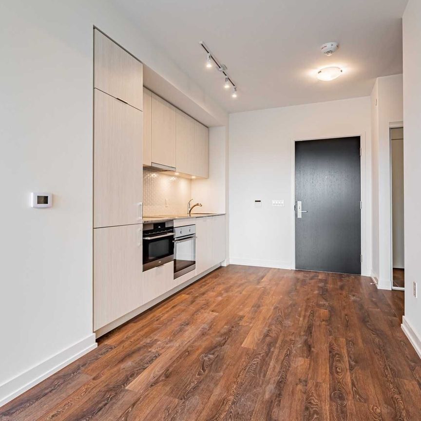 For Lease - 158 Front Street Unit# 521, Toronto, Ontario - Photo 1