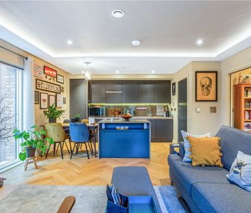 A stunning second-floor, two-bedroom apartment in Hudson Quarter, b... - Photo 4