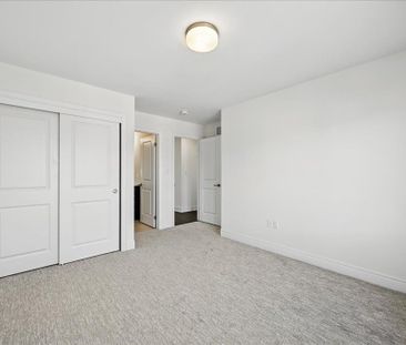 For Lease - 2184 Postmaster Drive Unit# 13, Oakville, Ontario - Photo 2