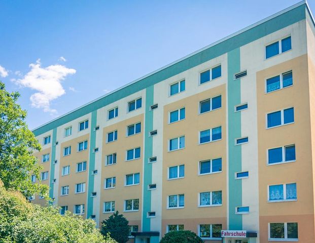 2-Raum-Wohnung mit Balkon zum fairen Preis - Foto 1