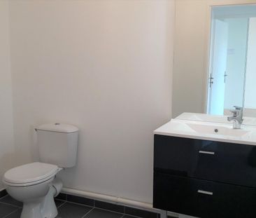 location Appartement T2 DE 41.7m² À ASNIERES - Photo 2