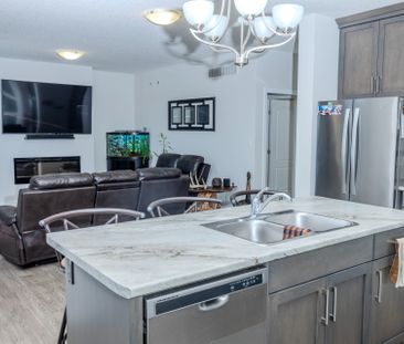 For Lease - 3 Oxford Terrace, St. Thomas, Ontario - Photo 2