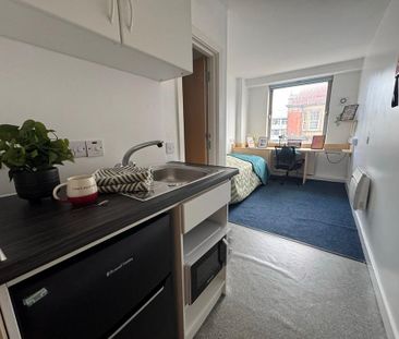 Studio to rent - Photo 5