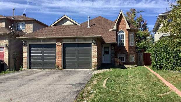 For Lease - 17 Dunsmore Lane, Barrie, Ontario - Photo 1