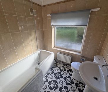 Spies Lane, Halesowen, West Midlands - Photo 4