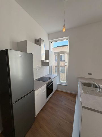 appartement 2 chambres entièrement remis à neuf à 6000 Charleroi - Foto 4