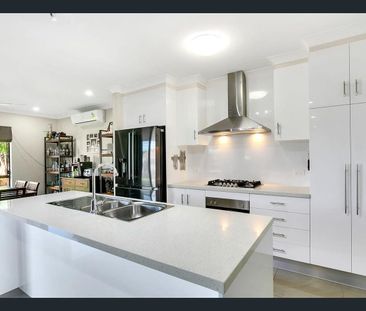 MODERN FAMILY HOME - Photo 5