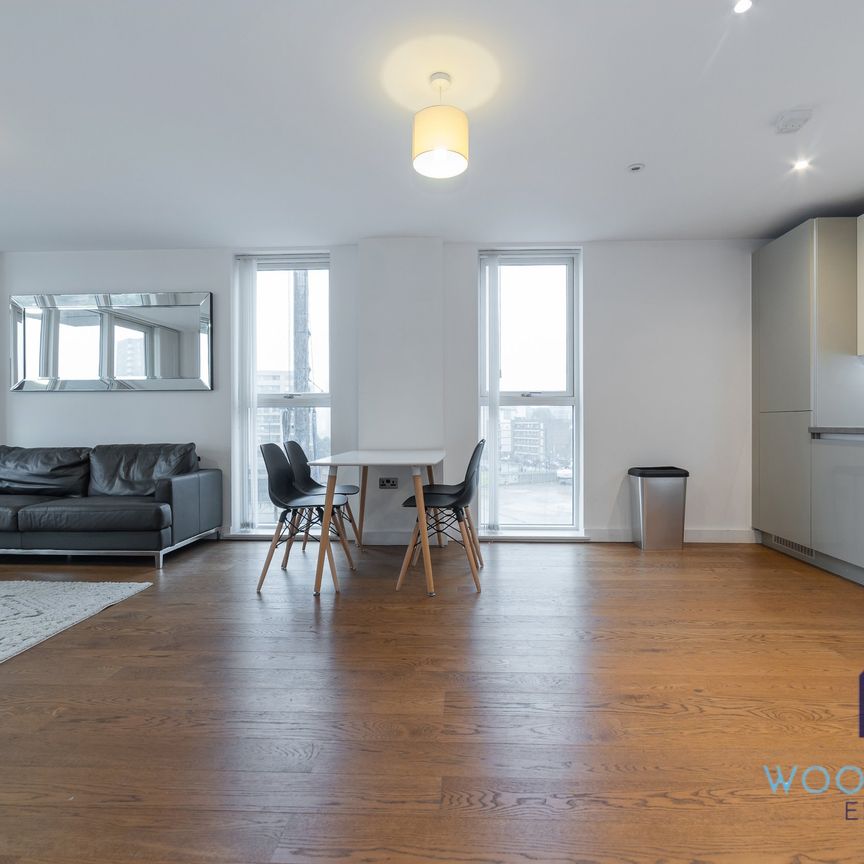 Norman Road, London, SE10 - Three Bedroom Flat To Rent - £634pw / £2,750pcm - Photo 1