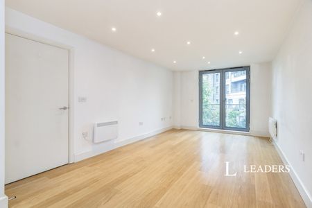 2 bedroom apartment to rent Whytecliffe Road South, Purley, CR8 - Photo 2