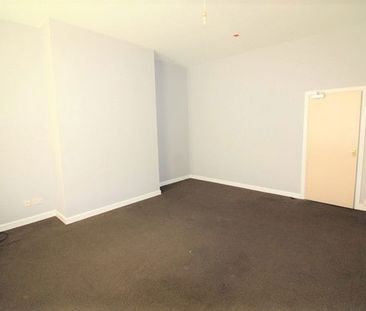 Walmersley Road, Bury, BL9 6LL - Photo 2