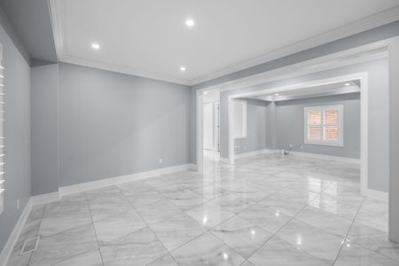 For Lease - 35 Tyndall Drive, Bradford West Gwillimbury, Ontario - Photo 3