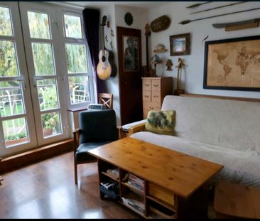 1 Bed Flat, Willow Way, W11 - Photo 1