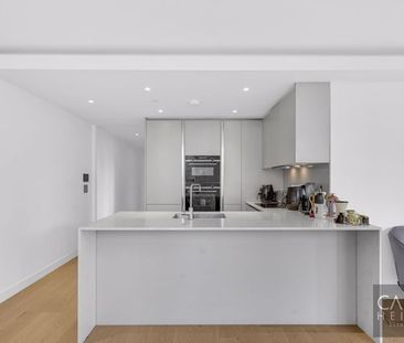 Mirabelle Gardens, London - Photo 2