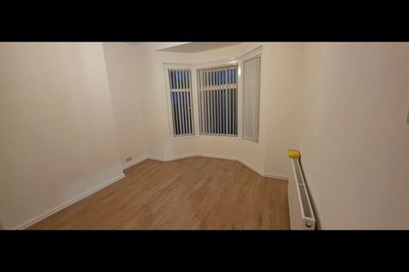 3 Bed End Terrace, Woodhall Road, L13 - Photo 4