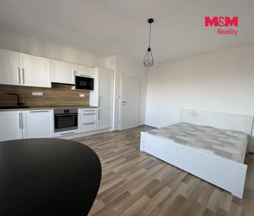 Pronájem bytu 1+kk a garsoniéry 25 m², U Areálu 3104, Tábor - Photo 3